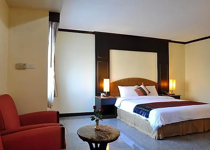 Hotel The Euro Grande Bangkok